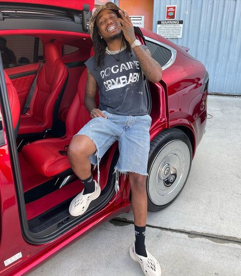 QuavoHuncho on Instagram: “#SayNoToDrugs🚫” Quavo Rapper, Migos Quavo, Rapper Outfits, Save Outfits, Cute Rappers, Black Socks, Street Look, Blue Denim Shorts, Rappers