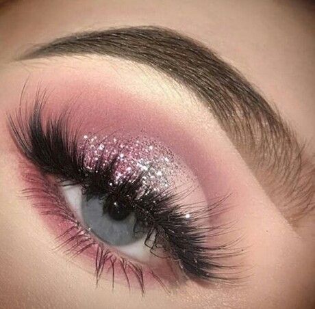 ✦ p i n t e r e s t || @xoteanna3 ✦ Carnaval Make-up, Rosa Make-up, Quinceanera Makeup, Make Up Designs, Prom Eye Makeup, Pink Eye Makeup, Glitter Eye Makeup, Hooded Eye Makeup, Eye Makeup Designs