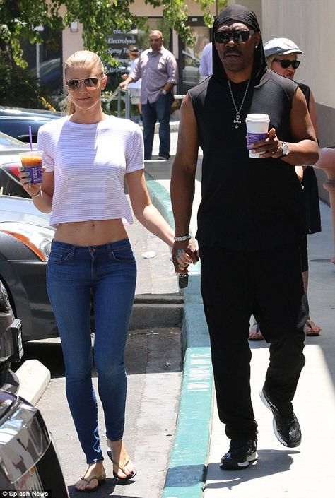 Paige Butcher and Eddie Murphy.. Paige Butcher, Coffee Together, Celebrity Fashion Trends, Eddie Murphy, Celebrity Outfits, Jacket Outfits, Short Pants, Jeans Pants, Movie Stars