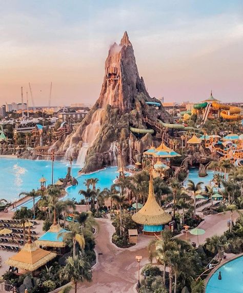 Volcano Bay Orlando, Cabana Bay, Water Theme Park, Volcano Bay, Portugal Beach, Orlando Travel, Universal Studios Florida, Disney Orlando, Universal Orlando Resort