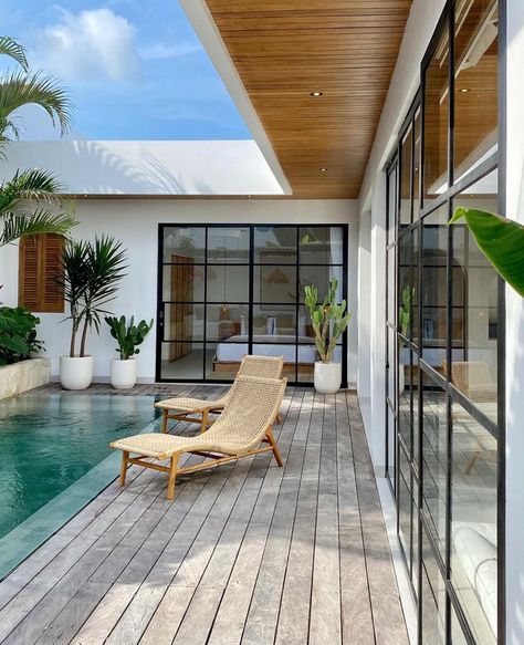 Small Beach Houses, Modern Tropical House, Architecture Model House, Door Design Modern, Tropical House, Villa Design, Pool Area, Family House, Small Home