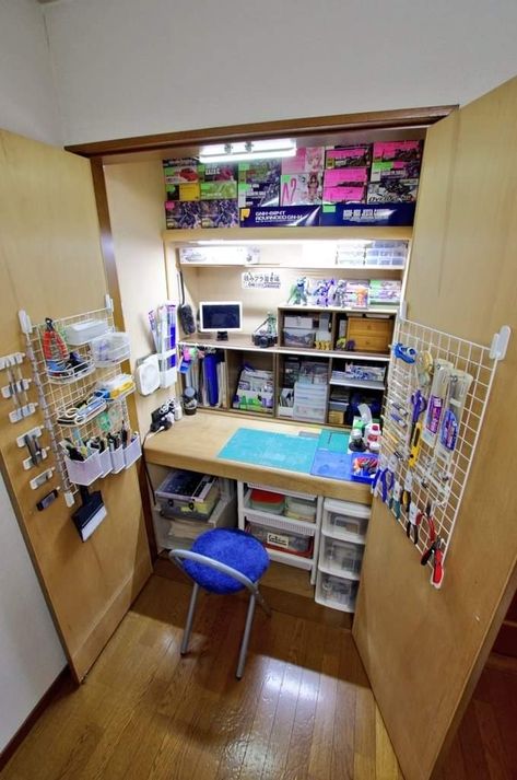 Office Under Stairs, Hobby Room Design, Hobby Desk, Small Home Offices, Modern Kitchen Interiors, Garage Work Bench, Room Redesign, Man Room, 아파트 인테리어