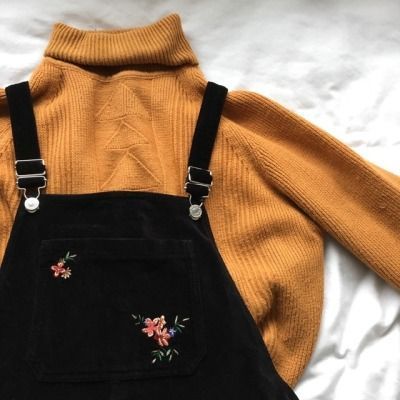 411ae1bf081d1674ca6091f8c59a266fdesc44261048ri Daily Dress Me, Overall Outfit, Sweatpants Outfit, Cottagecore Fashion, Black Women Fashion, Mode Inspo, Fashion 2018, Denim Outfit, Looks Vintage