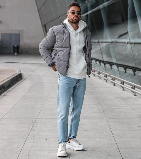 White Hoodie Outfit Men, Hoodie Men Outfit, White Hoodie Outfit, Black Hoodie Outfit, Blue Jeans Outfit Men, Light Blue Jeans Outfit, Hoddies Outfits, Hoody Outfits, Blue Jeans Outfit