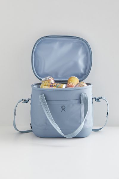 Hydro Flask 12-Liter Carry Out Cooler | Urban Outfitters Cooler Aesthetic, Bf Photoshoot, Videos Cooking, Bar Items, School Lunches, Hydro Flask, Insulated Lunch Bags, Blue Fits, Unique Kitchen