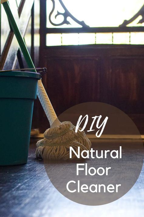 Diy Wood Cleaner, Natural Floor Cleaner, Natural Wood Cleaner, Mop Solution, Floor Cleaner Recipes, Homemade Beeswax Candles, Non Toxic Cleaning Products, Diy Floor Cleaner, Terra Cotta Tile