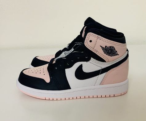 Basketball Shoes Jordans, Nike Jordan Air 2, Nike Shoes Pictures, Women’s Air Jordans, Pink Nike Shoes High Top, Cool Nike Shoes Women Sneakers, Cool Air Jordans, Real Jordans Shoes, Black And Pink Nike Shoes