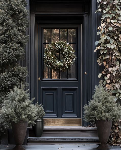 Christiane Lemieux (@christianelemieux) • Instagram photos and videos Charcoal Entry Door, Moody Home Deconurhy Door, Modern Christmas Wreath France And Son, Black Hamptons Front Door, Townhouse Front Door, Christkas French Doors, Dark Grey Front Door, Grey Front Door, Black Front Door