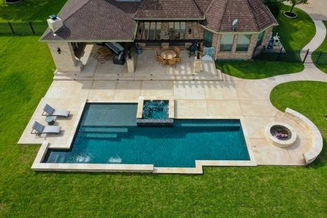 Geometric / Straight Line Pool Builders & Designers North Houston | Backyard Oasis, Inc Pool Design Plans, Geometric Pool, Dream Backyard Pool, Green Pool, Pools Backyard Inground, Pool House Plans, Pool Life, Pool Water Features, House Color Palettes