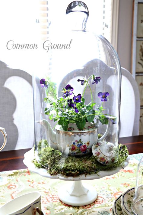 Takken Decor, Cloche Decor, Spring Brunch, French Country Design, Glass Cloche, The Bell Jar, Deco Floral, Country Design, French Country Style