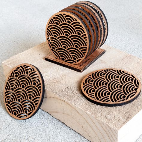 Lasercut Gift, Wood Coasters Diy, Laser Cut Coaster, Cnc Machine Projects, Wood Laser Ideas, Laser Cut Decor, Laser Cut Wood Crafts, Laser Engraved Ideas, Laser Art