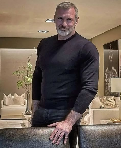 Mode Zendaya, 남성 근육, 50 Year Old Men, Men Actors, Handsome Older Men, Silver Foxes, Dark Men, Middle Aged Man, Deathstroke