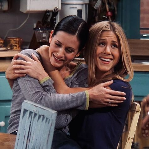 Tv Show Friendships, Friends Widget, Friends Wardrobe, Meme Friends, Monica And Rachel, Monica Rachel, Friends Movie, Rachel Friends, Friends Best Moments