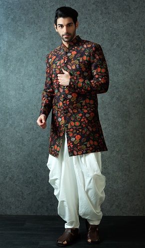 15 Beautiful Wedding Kurta Designs For Groom Indian Groom Dress, Indian Wedding Clothes For Men, Mens Indian Wear, Sherwani For Men Wedding, Wedding Kurta For Men, Groom Dress Men, Indian Groom Wear, Wedding Dresses Men Indian, Gents Kurta Design