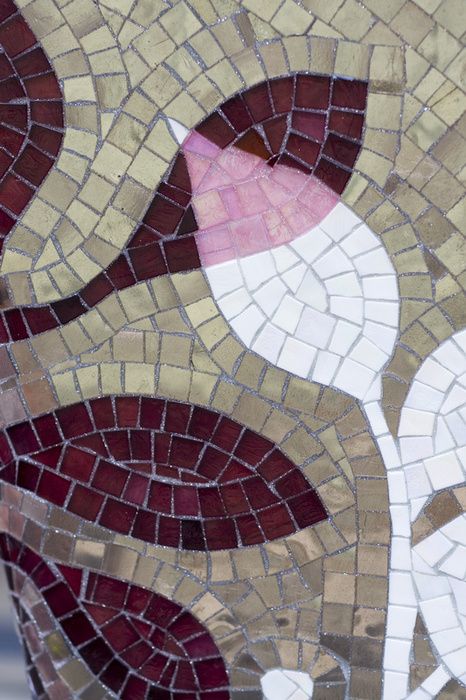 "overlap" Opus Vermiculatum, Glass Mosaic Art, Photo Mosaic, Mosaic Pictures, Mosaic Flowers, Mosaic Pieces, Mosaic Ideas, Mosaic Design, Micro Mosaic