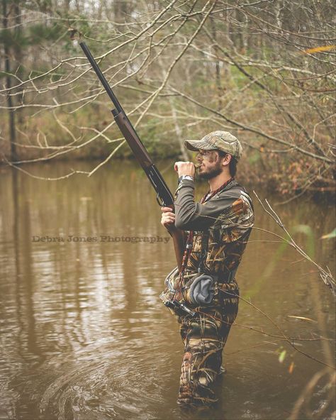 Early morning duck hunting session #duck #hunting #Senior #camo Senior Session, Hunting Senior Pictures, Hunting Man, Senior Photos Boys, Trap Shooting, Sport Portraits, Grad Pics, Duck Hunting, Scandinavia