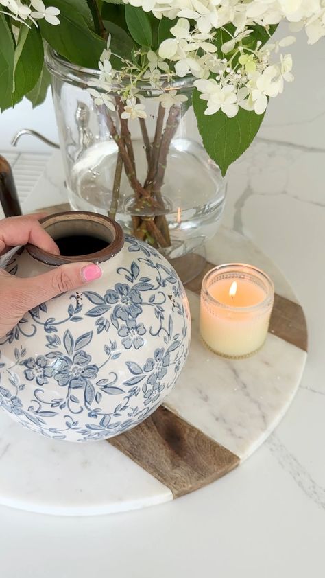 Blue And White Vase, White Vase, Floral Vase, Blue Vase, Blue Pattern, Room Ideas, Blue And White, Vase, Living Room