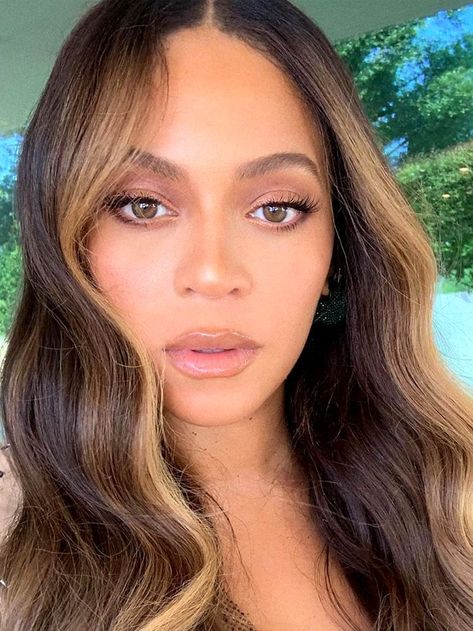 Beyonce Makeup Natural, Beyonce Natural Makeup, Beyonce Makeup 2000, Beyonce Eye Makeup, Beyonce Lips, Beyonce Makeup Looks, Beyonce Natural, Beyonce Face, Beyoncé Makeup