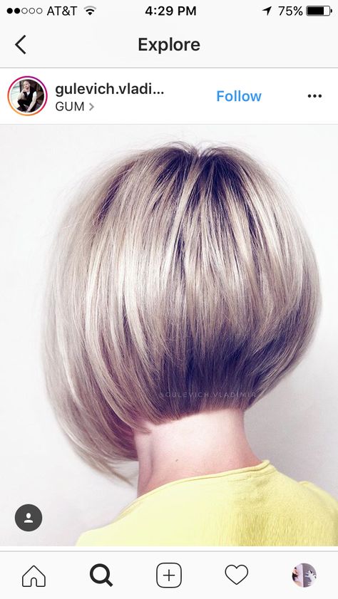 Short inverted bob hairstyle  #Bobs #Hairstyles #HairStyle #HairIdeas #ShortHair #HairInspiration #InvertedBob #BobHairstyle #ShortHaircuts #BobHairCuts #BobHairStyle #Haircuts #HairCuts Kort Bob, Graduated Bob Haircuts, Κούρεμα Bob, Stacked Haircuts, Graduated Bob, Stacked Bob Hairstyles, Bob Haircut For Fine Hair, Bob Hairstyles For Fine Hair, Short Bob Haircuts