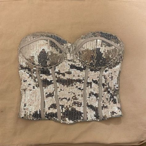 sequin top Denim And Diamonds Party Outfit, Strapless Corset Top, Coachella 2023, Diamond Party, Denim And Diamonds, Strapless Corset, Blue Sparkles, Sequin Top, Stage Outfits