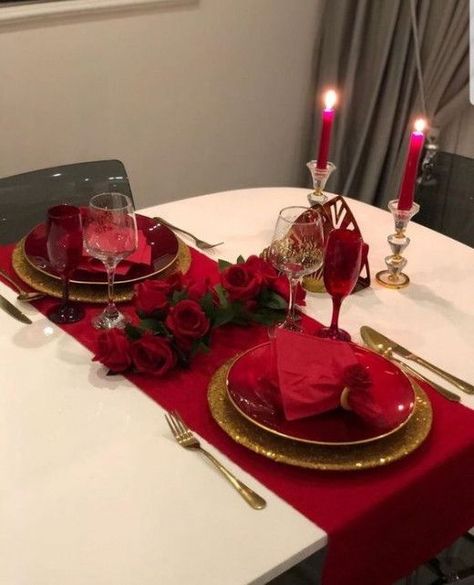 50+ Romantic Valentines Table Setting Ideas for a Cozy Night In | HubPages Romantic Dinner Table Setting For Two, Romantic Dinner Table Setting, Honeymoon Bedroom, Romantic Dinner Tables, Romantic Dinner Setting, Dinner Setup, Romantic Dinner Decoration, Romantic Room Surprise, Romantic Valentines Day Ideas