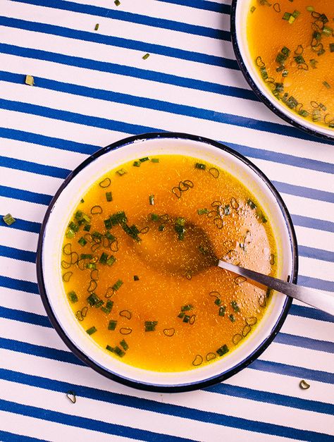 turmeric garlic broth, the worlds best vegetable broth What To Do With Vegetable Broth, Gut Healing Vegetable Broth, Soups With Tumeric, Garlic Broth Recipe, Garlic Broth Soup, Fresh Tumeric Recipes Food, Guy Healing Recipes, Broth Diet Before And After, Iron Rich Soup