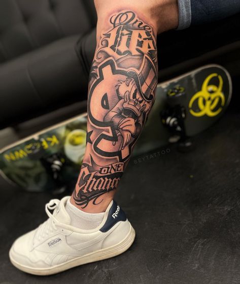 Graffiti Leg Tattoos, Leg Sleeve Tattoo Ideas Men, Men Leg Sleeve Tattoo Ideas, Chicano Leg Sleeve, Leg Tattoo Ideas For Men, Leg Tattoos Ideas, Gangster Tattoo, Tattoo Perna, Tattoo Pierna