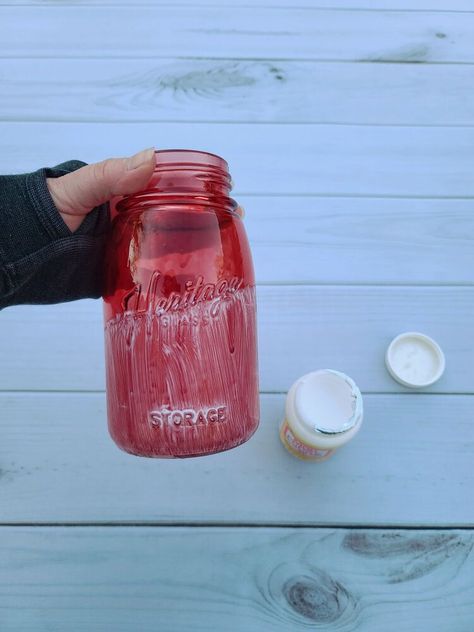 Mason Jar Toothbrush Holder, Red Mason Jars, Glass Spray Paint, Holiday Mason Jar, Shaker Pegs, Sparkle Ball, Glass Cylinder Vases, Diy Farmhouse Table, Wood Lantern