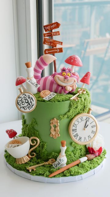 Alice Cake, Alice In Wonderland Cake, Tea Party Cake, Alice In Wonderland Tea Party Birthday, Alice In Wonderland Cakes, Onederland Birthday Party, Wonderland Birthday, Alice In Wonderland Birthday, Alice In Wonderland Tea Party