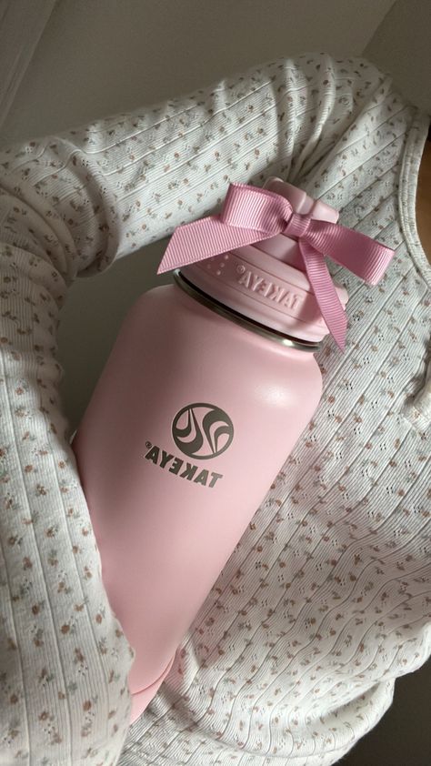 Takeya Bottles, Pink Water Bottle Aesthetic, Tennis Girl, Pink Water Bottle, No Ordinary Girl, Pink Bottle, Pink Lifestyle, Pretty Pink Princess, Soft Girl Aesthetic