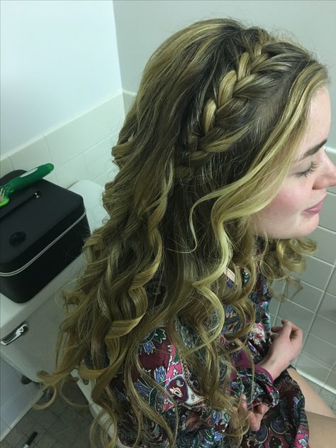 Braid Crown With Curls, Braid Crown Hair Down, Braided Crown With Curls, Rehearsal Hairstyles, Braid Crown Half Up, Braided Crown Hairstyles Half Up, Braided Hair Crown, Deb Hair, Straight Hair With Braid