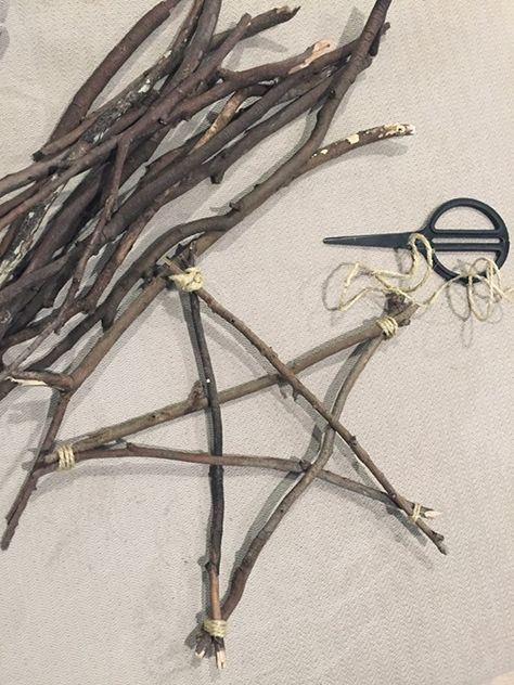 Twig Pentagram, Stick Pentagram, Witch Decorations Diy, Diy Witches, Hanging From Ceiling, Wicca Decor, Ceiling Painted, Medieval Witch, Witch Symbols