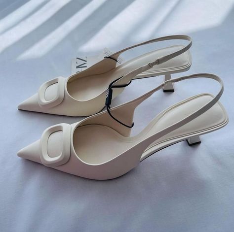 Elegant Shoes Heels, Hak Tinggi, Fashion Shoes Heels, Heels White, Cute Shoes Heels, Zara Heels, Shoes Heels Classy, Classy Shoes, Chic Shoes