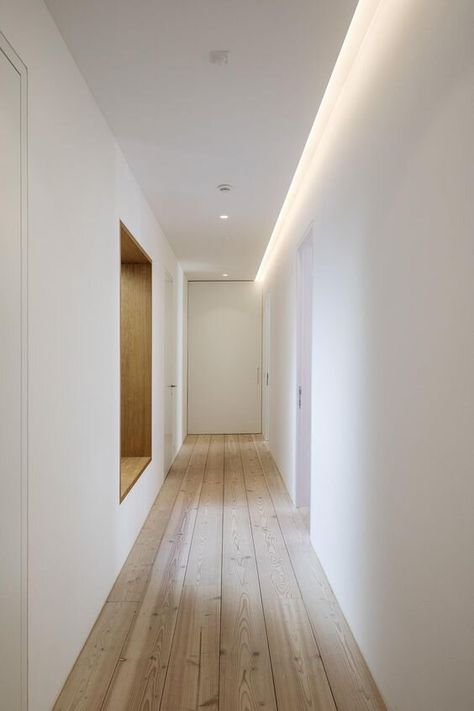 55 Stunning Interior Lighting Ideas and Designs — RenoGuide - Australian Renovation Ideas and Inspiration Renovation Bedroom, Minimalist Hallway, Emirates Hills, درج السلم, Clinic Interior, Hidden Lighting, Resort Interior, Corridor Design, Corridor Lighting