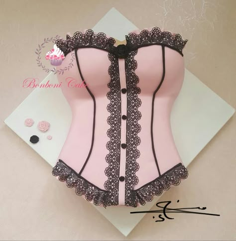 Lace and pink cake  by Bonboni Cake - http://cakesdecor.com/cakes/253566-lace-and-pink-cake Lingerie Cake, Henna Cake, Corset Cake, Mouse Chocolate, Bachelor Cake, Pink Pie, Bachelorette Cake, Indian Cake, Girly Cakes