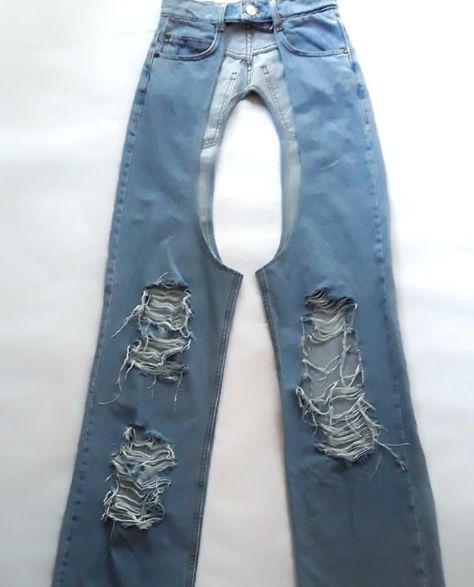 Denim Chaps Diy, Cowgirl Shirt Outfits, Diy Chaps, Jean Chaps, Denim Chaps, Cowgirl Chaps, Traje Cowgirl, Rave Jeans, Carnaval Outfit