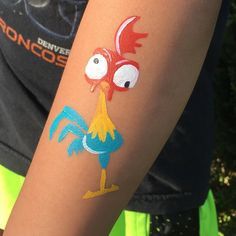 1 Likes, 3 Comments - Codie Scott (@tiny_art_face_painting) on Instagram: “Hey hey there crazy chicken” Kids Face Painting Easy, Disney Face Painting, Art Painting Easy, Bodysuit Tattoos, Painted Rock Ideas, Cheek Art, Leg Painting, Leg Art, Skin Paint