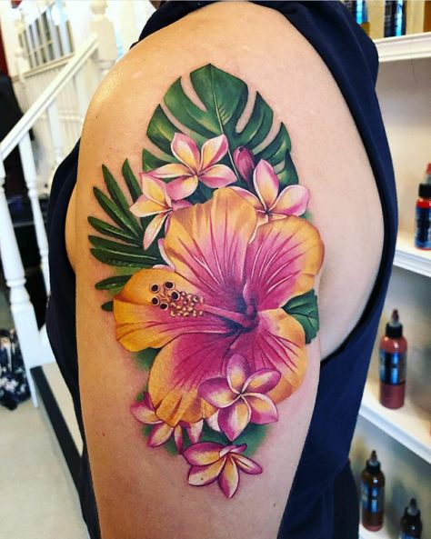 Color Hibiscus Flower Tattoos, Tropical Flower Tattoos Color, Hawaiian Tattoos For Women Half Sleeves, Tropical Watercolor Tattoo, Tropical Shoulder Tattoo, Tropical Tattoo Design, Colorful Hibiscus Tattoo, Tropical Flower Tattoos For Women, Hibiscus Watercolor Tattoo