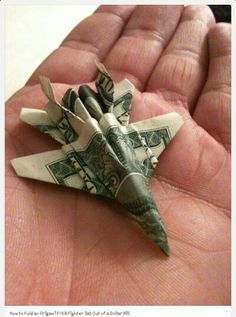 Wouldn't this be an awesome way to wrap a gift for someone saving up for a trip?!  College student wanting to travel after graduation...for the happy couple to put toward their honeymoon...for your niece to come and visit you... Jet Origami, Money Origami Tutorial, Origami Dollar, Origami Plane, Folding Money, Jet Airplane, Dollar Origami, Dollar Bill Origami, Creative Money Gifts