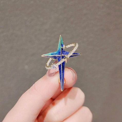 Kraf Kertas, Star Brooch, Inexpensive Jewelry, Pola Kristik, Magical Jewelry, Cheap Jewelry, Fantasy Jewelry, Dream Jewelry, Blue Star