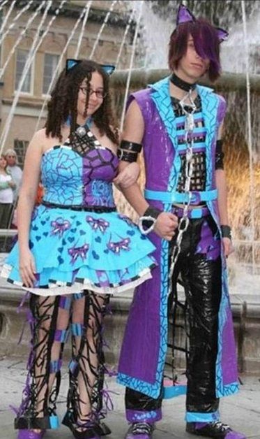 . Prom Outfits Couples, Matching Prom Couples, Prom Funny, Matching Prom Outfits, Couple Prom Outfits, Ugly Prom Dress, Worst Prom Dresses, Trash Dress, Prom Dress Fails