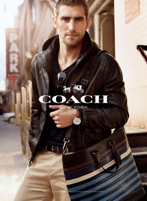 Coach Fashion, Masculine Fashion, Mens Travel, Dapper Gentleman, Coach Men, Messenger Bag Men, Suit Style, Well Dressed Men, Footwear Design Women