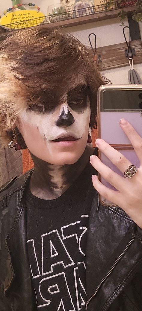 Gothic Men Makeup, Tradgoth Makeup Men, Masculine Clown Makeup, Masculine Alt Makeup, Masc Vampire Makeup, Masc Alt Makeup, Mens Goth Makeup, Masculine Makeup Ftm, Makeup Masculine