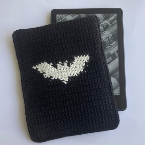 Bat Handmade Crochet Kindle Cover/Sleeve ⠀ ✿ Shop Link in Bio ✿ ⠀ #kindle #kindlecover #kindlesleeve #crochet #shoplocal #shopsmall #etsy #etsyshop #melbourne #ereader #booklover #amazonkindle #bookish Bookish Crochet Ideas, Kindle Sleeve Crochet, Kindle Cover Crochet, Kindle Crochet Cover, Grandma Lifestyle, Bookish Crochet, Kindle Crochet, Crochet Kindle Case, Crochet Kindle Sleeve