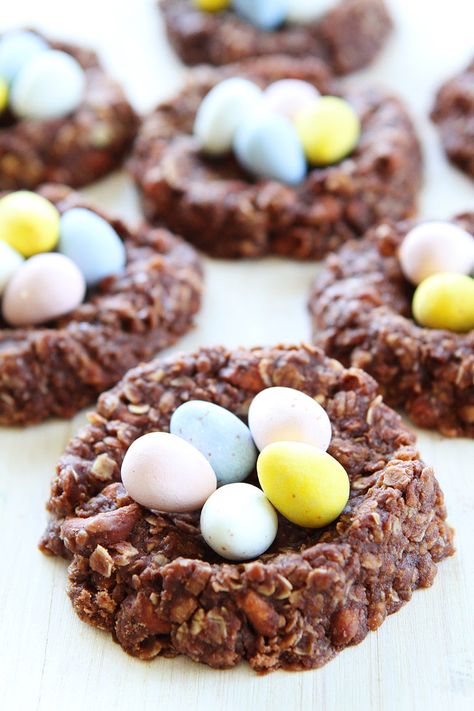 No-Bake Chocolate Peanut Butter Nest Cookies on twopeasandtheirpod.com These easy no-bake cookies are perfect for spring and Easter! Bible School Snacks, Lemon Macaroons, Two Peas And Their Pod, Easy No Bake Cookies, Easter Food Appetizers, Easy Easter Treats, Chocolate Peanut Butter Cookies, Baking Recipes Cookies, Easter Baking