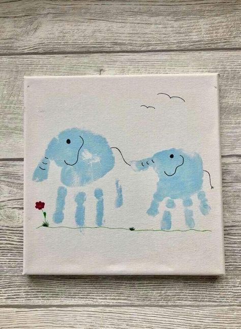 Joululahjat Diy, Hand Print Art, Perlengkapan Bayi Diy, Baby Art Projects, Toddler Arts And Crafts, Footprint Art, Handprint Crafts, Daycare Crafts, Handprint Art