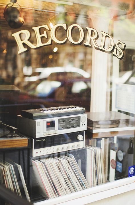 Easy Listening, Record Players, Old Record Player, Record Shop, Small Town Girl, I Love Music, Record Player, All Music, Record Store