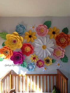 Diy Flores, Fleurs Diy, Flower Wall Backdrop, Paper Flower Backdrop, Paper Flower Wall, Giant Paper Flowers, Giant Flowers, Wall Backdrops, Paper Flowers Diy