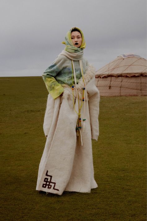 Angel Chen, Chic Outfit Ideas, Show Collection, Melting Pot, Winter 2022, Fashion Show Collection, Chic Outfit, Fall 2022, Mongolia