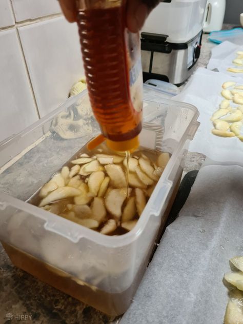 Drying Pears Dehydrator, Storing Pears, Pear Dehydrator Recipes, Dehydrated Pears In Dehydrator, Dehydrate Pears In Dehydrator, Dehydrating Pears In Dehydrator, Dehydrating Pears, How To Dehydrate Pears, Dehydrate Pears